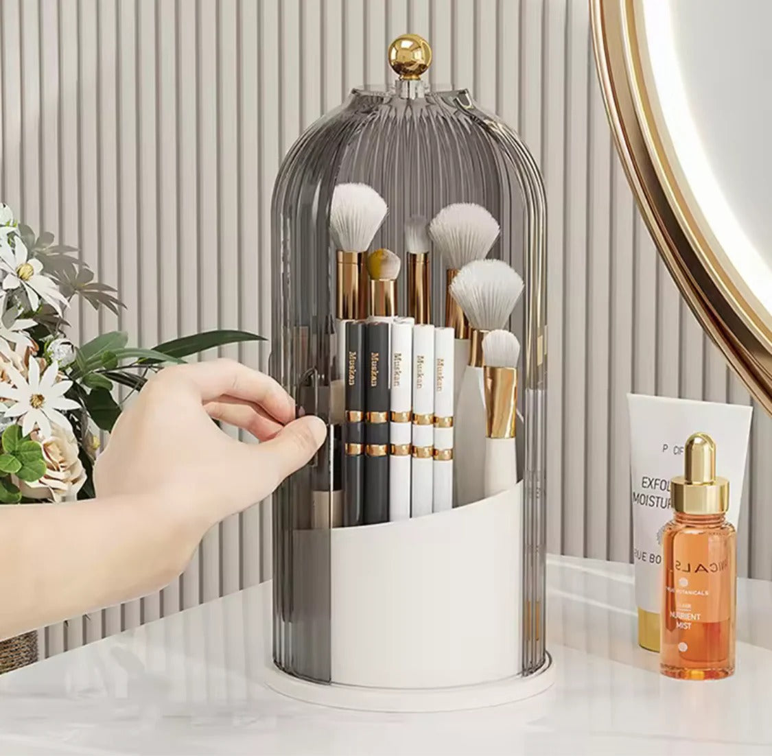 360° Rotating Cage-Shape Makeup Brush Holder – Luxury Dust-Proof Brush Organizer, Lipstick & Eyebrow Pencil Storage